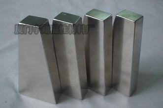 熱銷外貿鐵氧體磁鐵